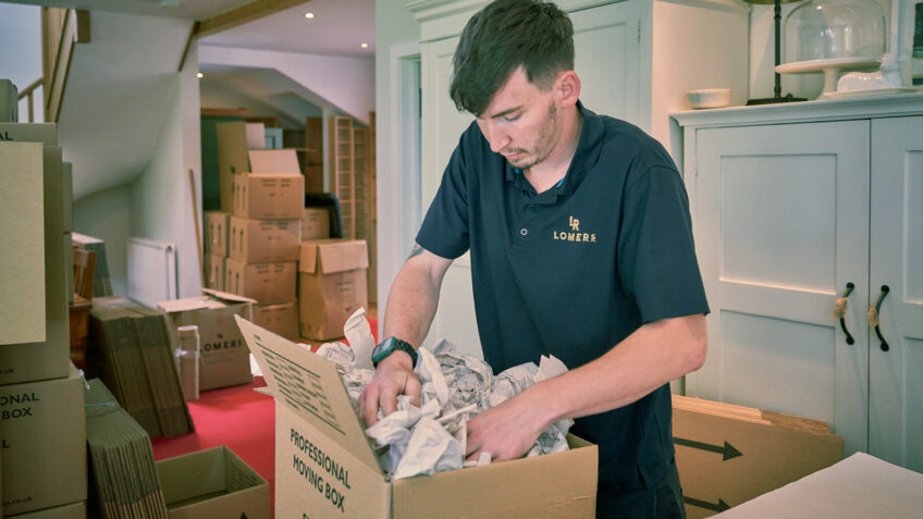 ESSENTIAL PACKING TIPS FOR A SMOOTH MOVE